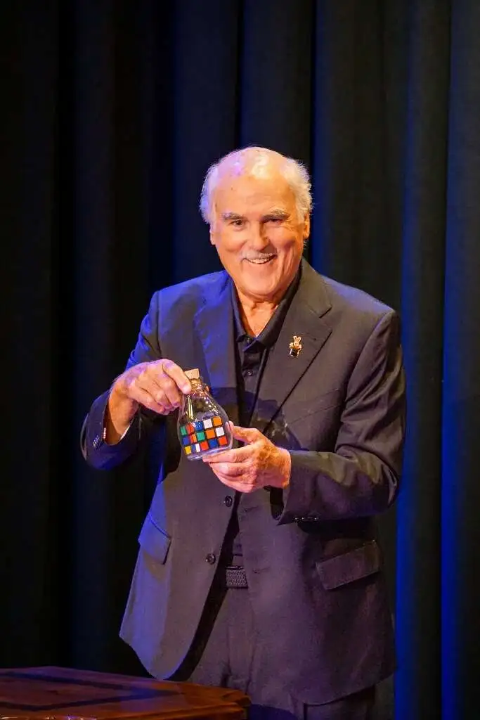 Randy Forster - Delaware Comedy Magician performing magic show